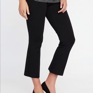 ON Maternity Pixie Crop Side Panel *PRICE FIRM*